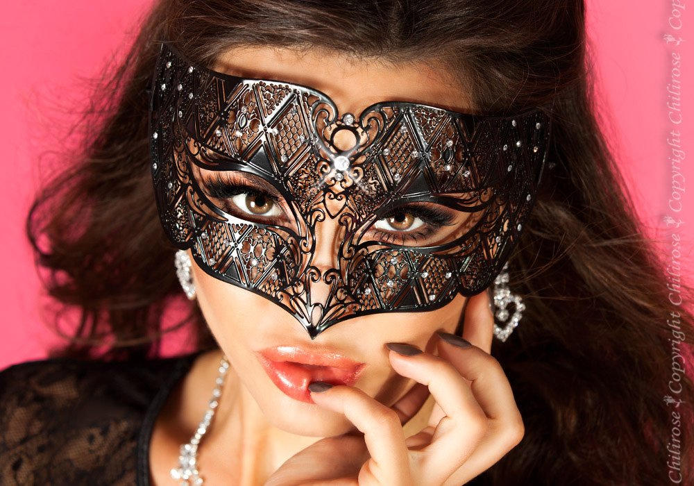 Maske in Schmetterling-Form